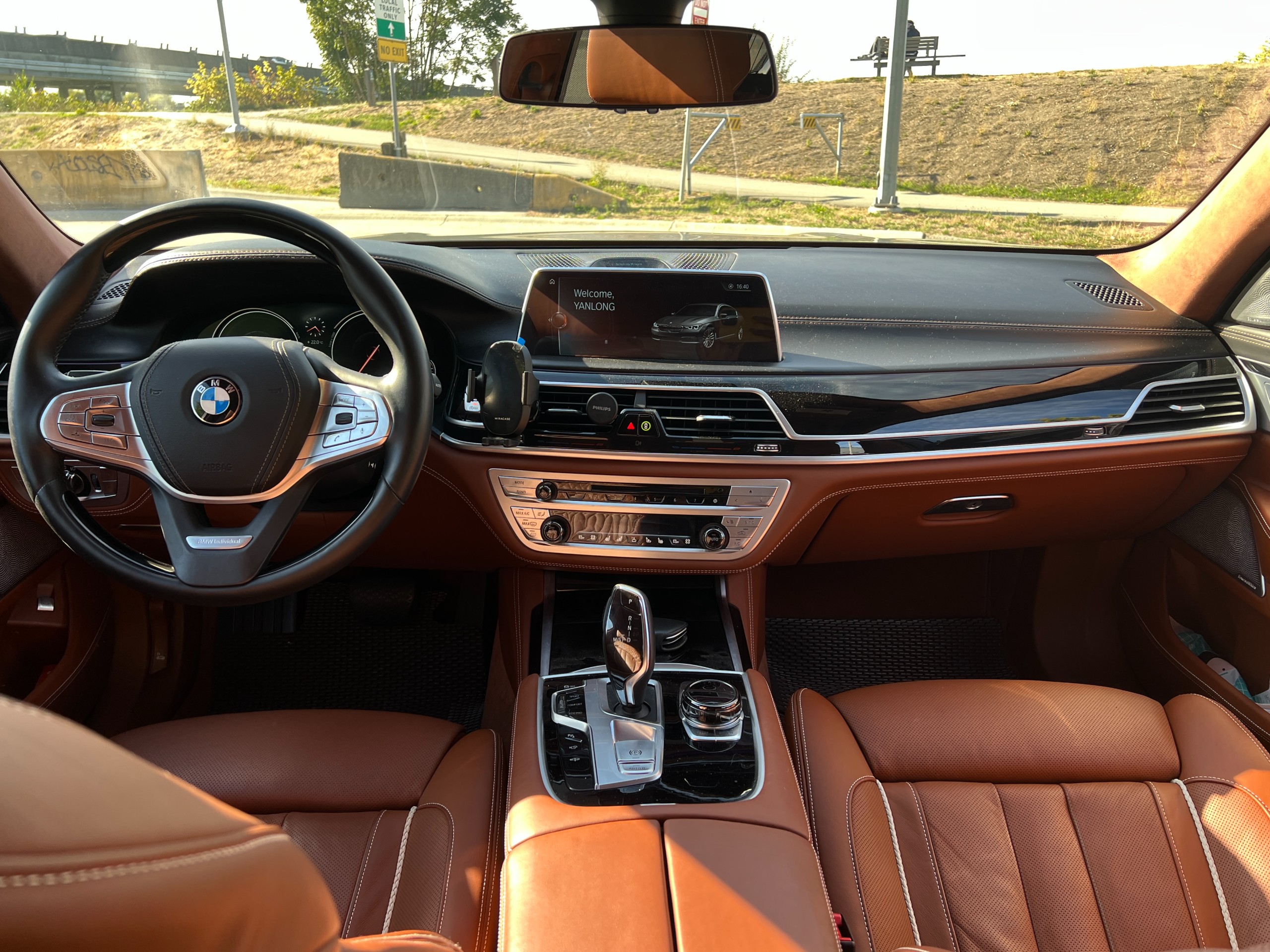 2016 BMW 750Li xdrive | No accident | BC Local | One owner - Image 10